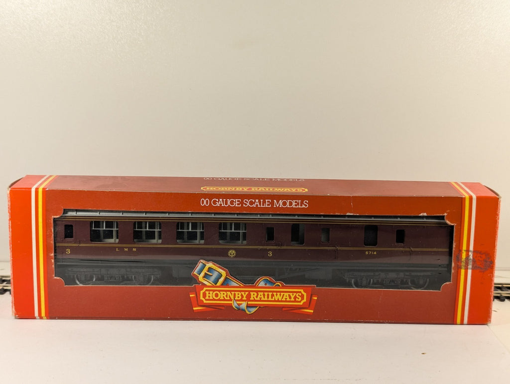 Hornby R474 OO Gauge LMS Crimson Lake Brake Coach Boxed