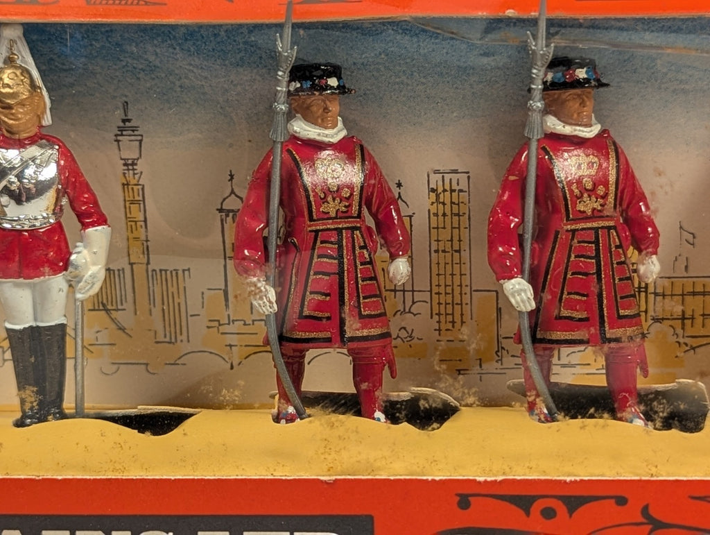 Britains 7225 Beefeater Guards 6 Piece Metal Model Set 1970s