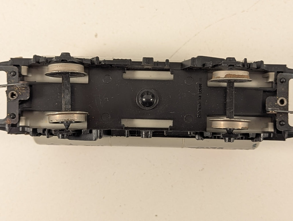 Hornby OO Gauge Shell Tank Wagon 500 Shell Grey