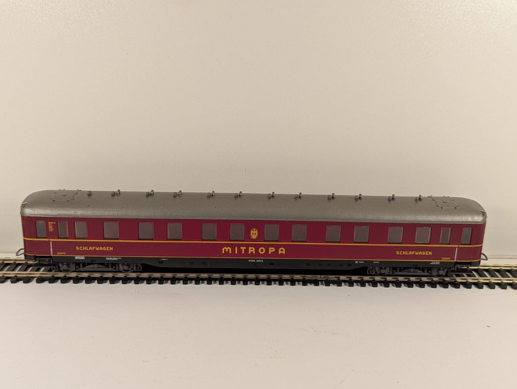 Liliput 837 076 HO Gauge Mitropa Buffet Car 22073 Boxed