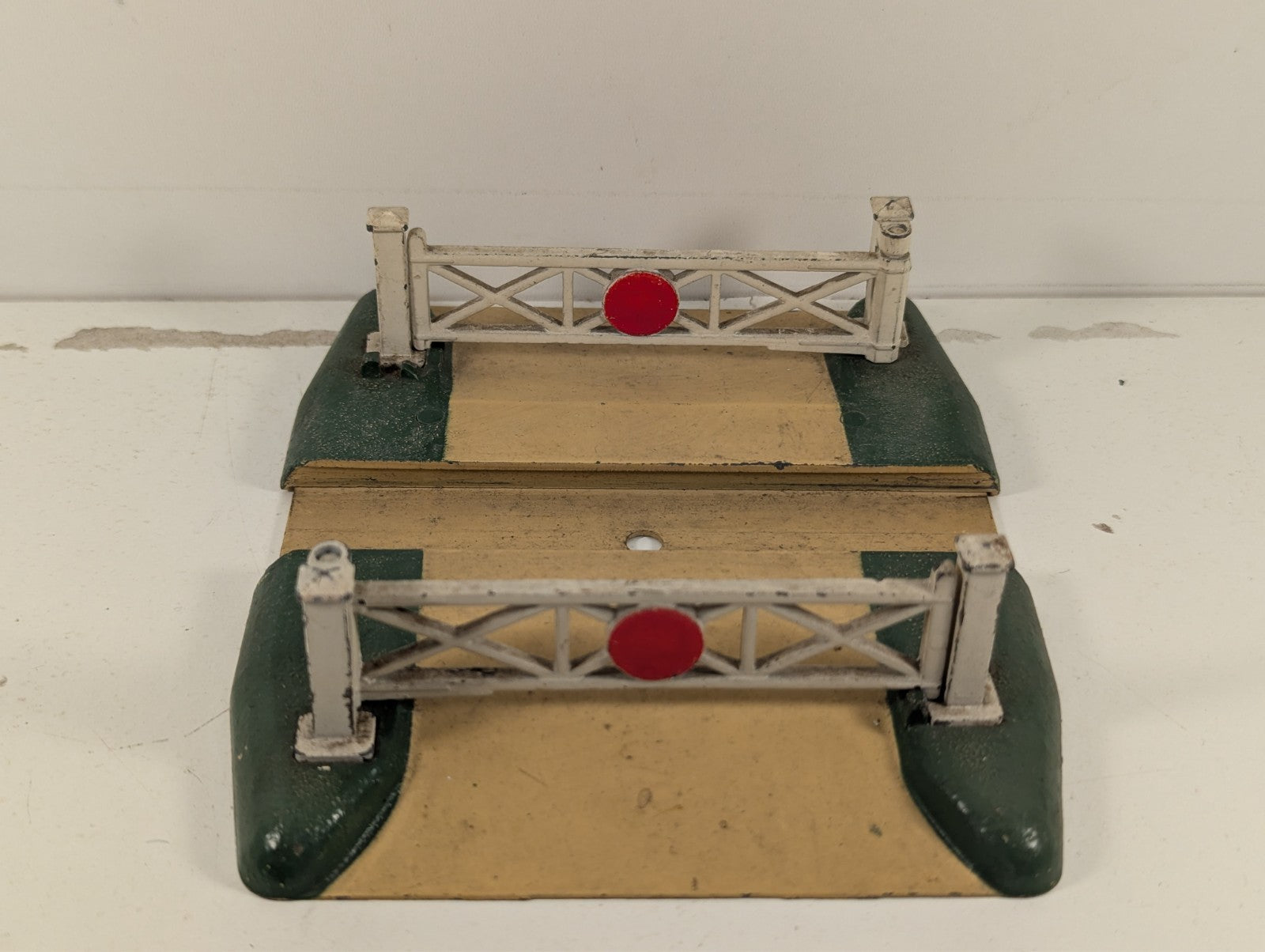 Hornby Dublo OO Gauge Level Crossing