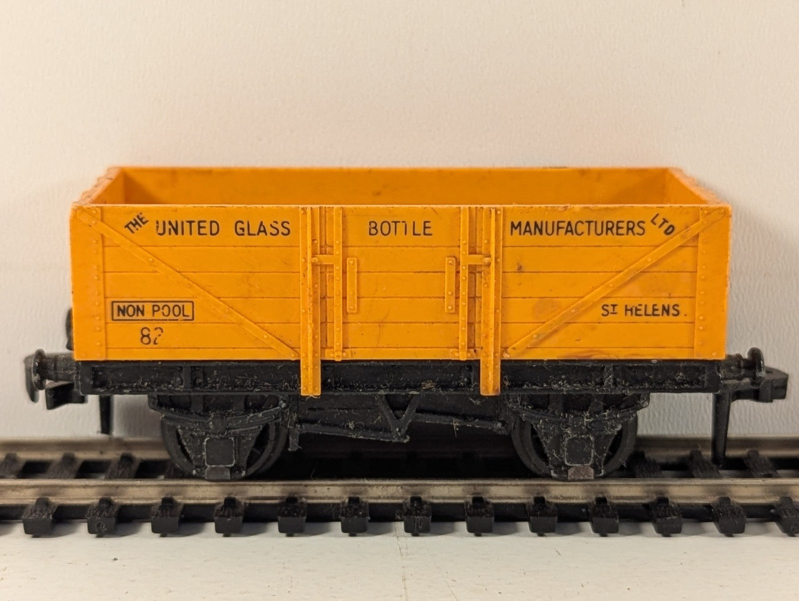 Hornby Dublo United Glass Bottle Manufacturers 5 Plank Open Wagon OO Gauge