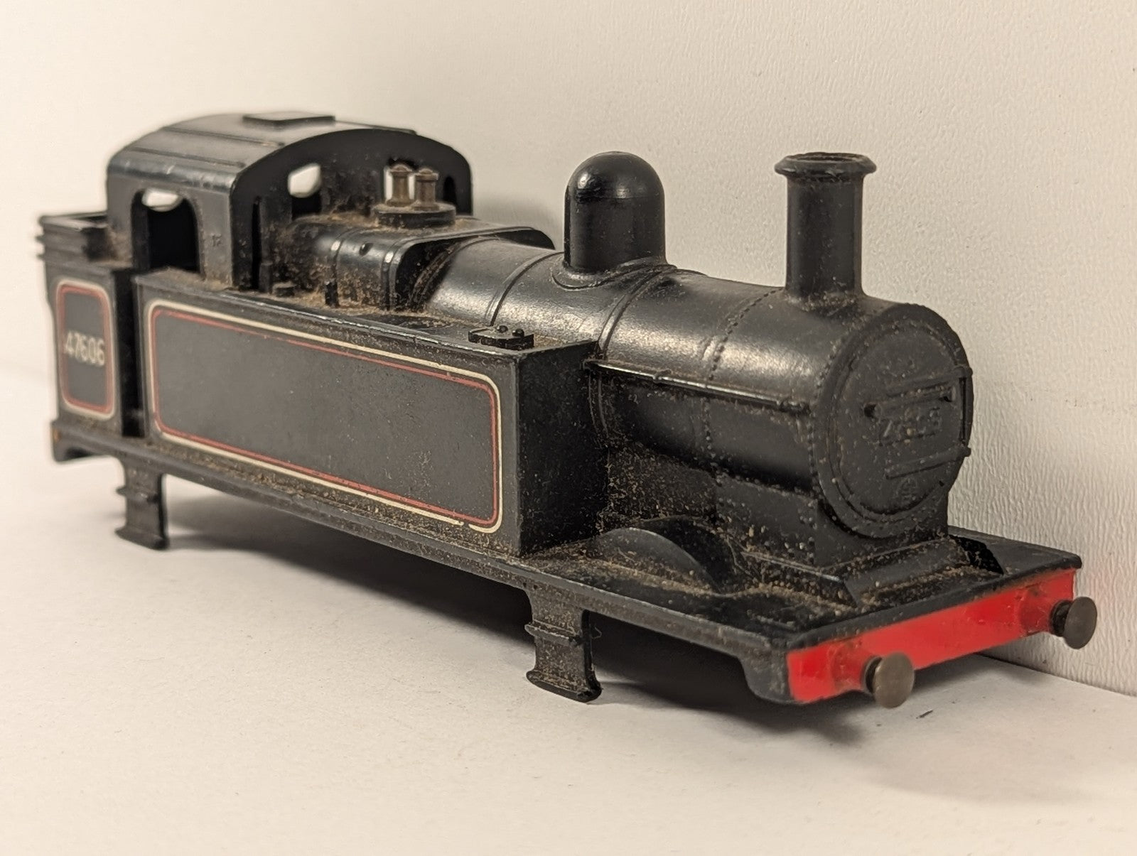 Tri-ang OO Gauge Class 3F Jinty 0-6-0T Locomotive Body 47606 BR Lined Black R52