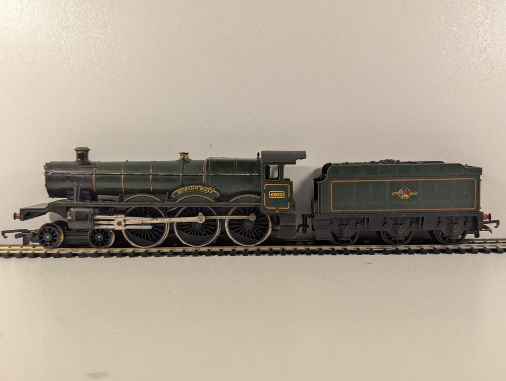 Hornby OO Gauge Hall Class Steam Locomotive - Repainted GWR Livery