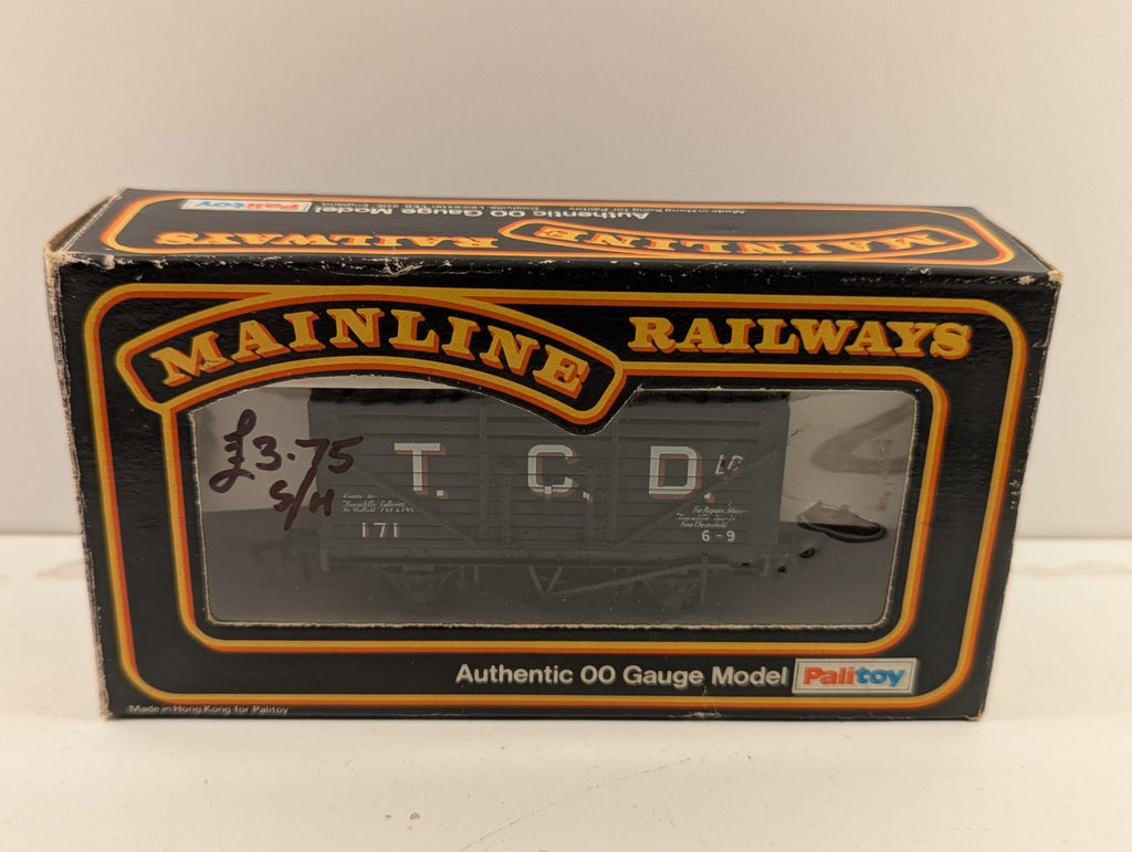 Mainline OO Gauge 37-158 12T Coke Wagon TCD Livery