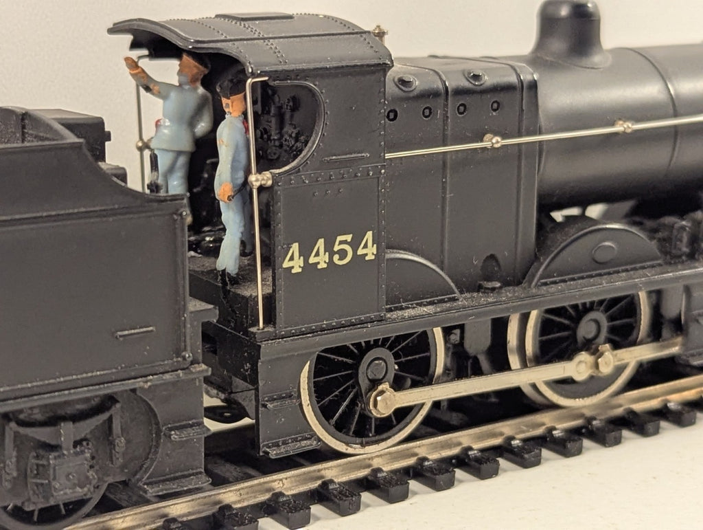 Airfix GMR OO Gauge Class 4F Steam Locomotive 54122