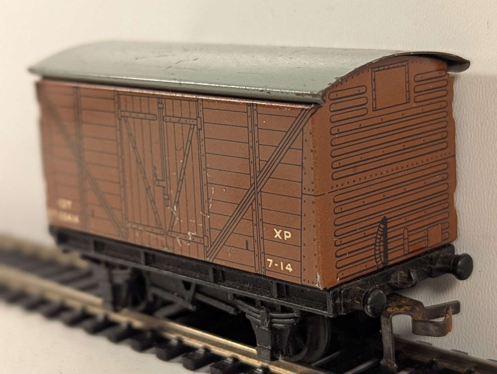 Hornby Dublo BR 12 Ton Goods Wagon B755414 Bauxite Brown OO Gauge