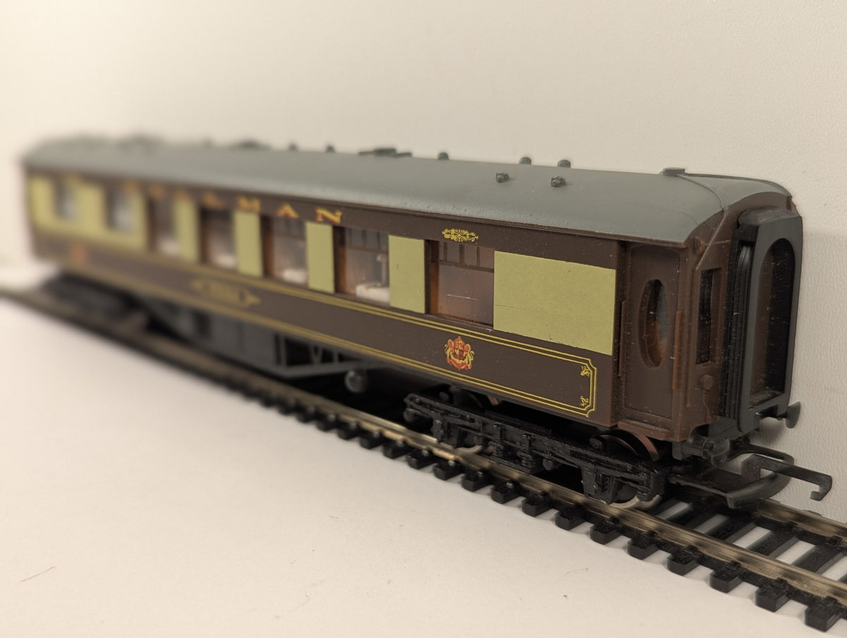 Wrenn OO Gauge Pullman 1st Class Vera Passenger Coach Pullman Umber & Cream