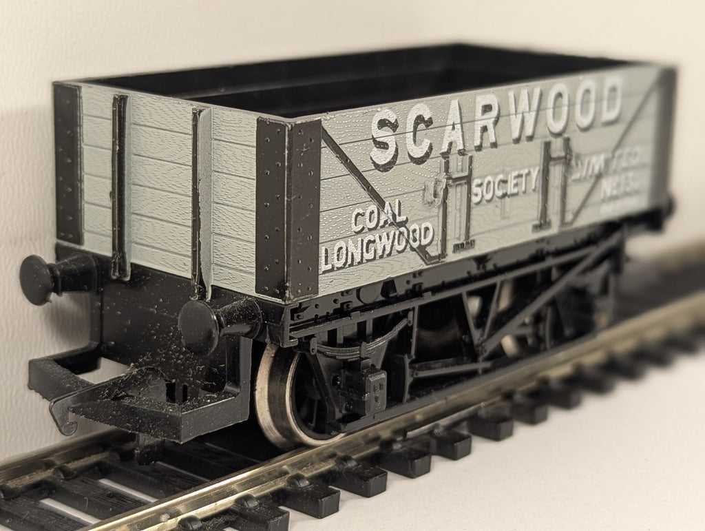Hornby OO Gauge Scarwood 5-Plank Wagon Goods Wagon 13 Scarwood Coal Society Grey