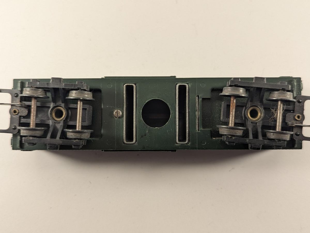 Tri-ang OO Gauge Permanent Way Dept Bogie Tool Van Bogie Van 9372 Green R.126