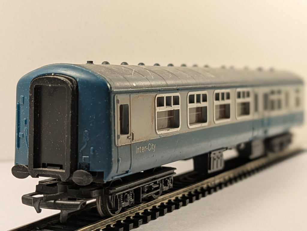 Hornby OO Gauge BR Mk1 Brake Second Corridor (BSK) Passenger Coach