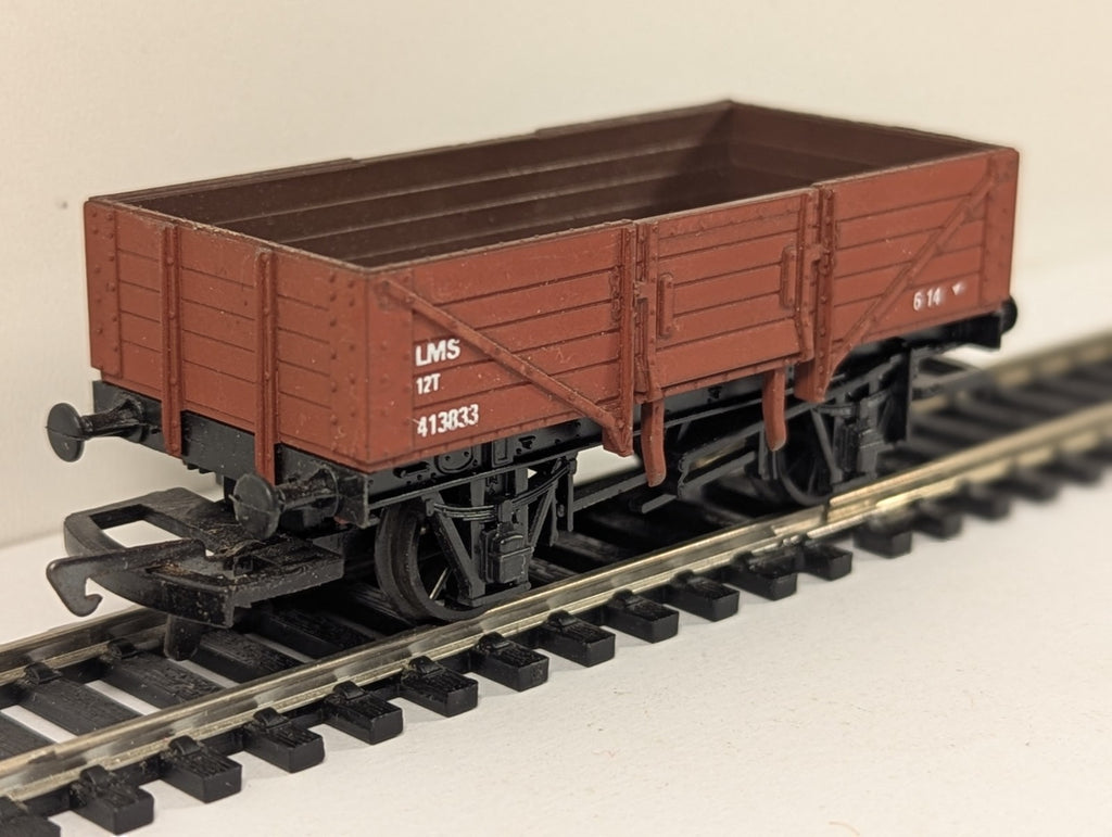 Airfix OO Gauge LMS 5 Plank Open Wagon