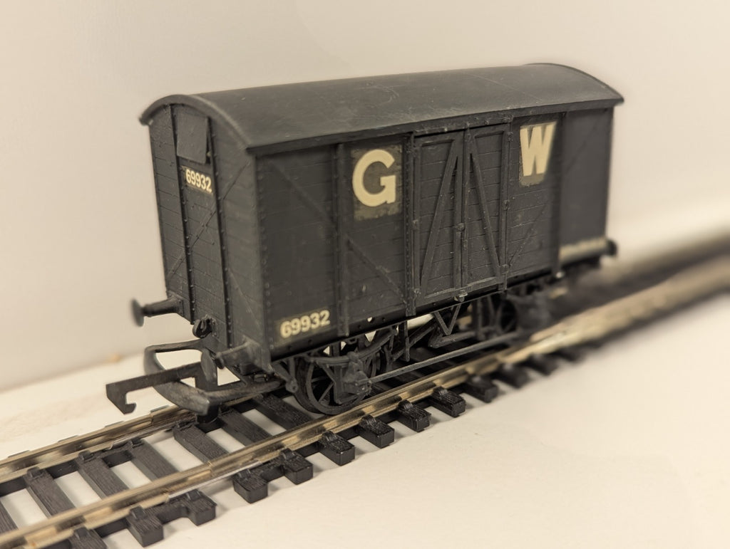 Cooper Craft OO Gauge GWR 10-Ton Ventilated Box Van (Kit)