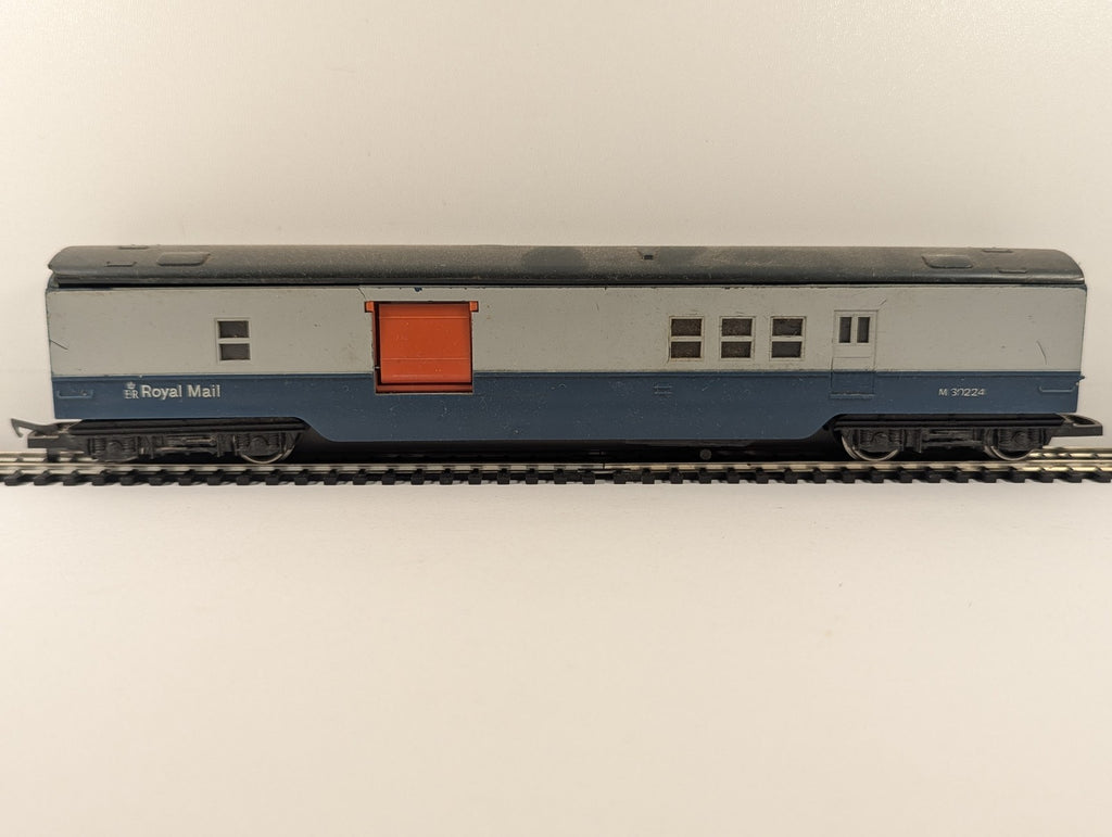 Hornby OO Gauge Operating Royal Mail Coach Passenger Coach M 30224