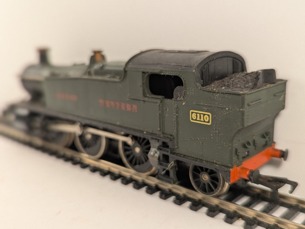 Airfix OO Gauge GWR 61xx Class Large Prairie Steam Locomotive 6110 GWR Green