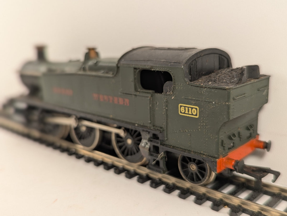 Airfix OO Gauge GWR 61xx Class Large Prairie Steam Locomotive 6110 GWR Green