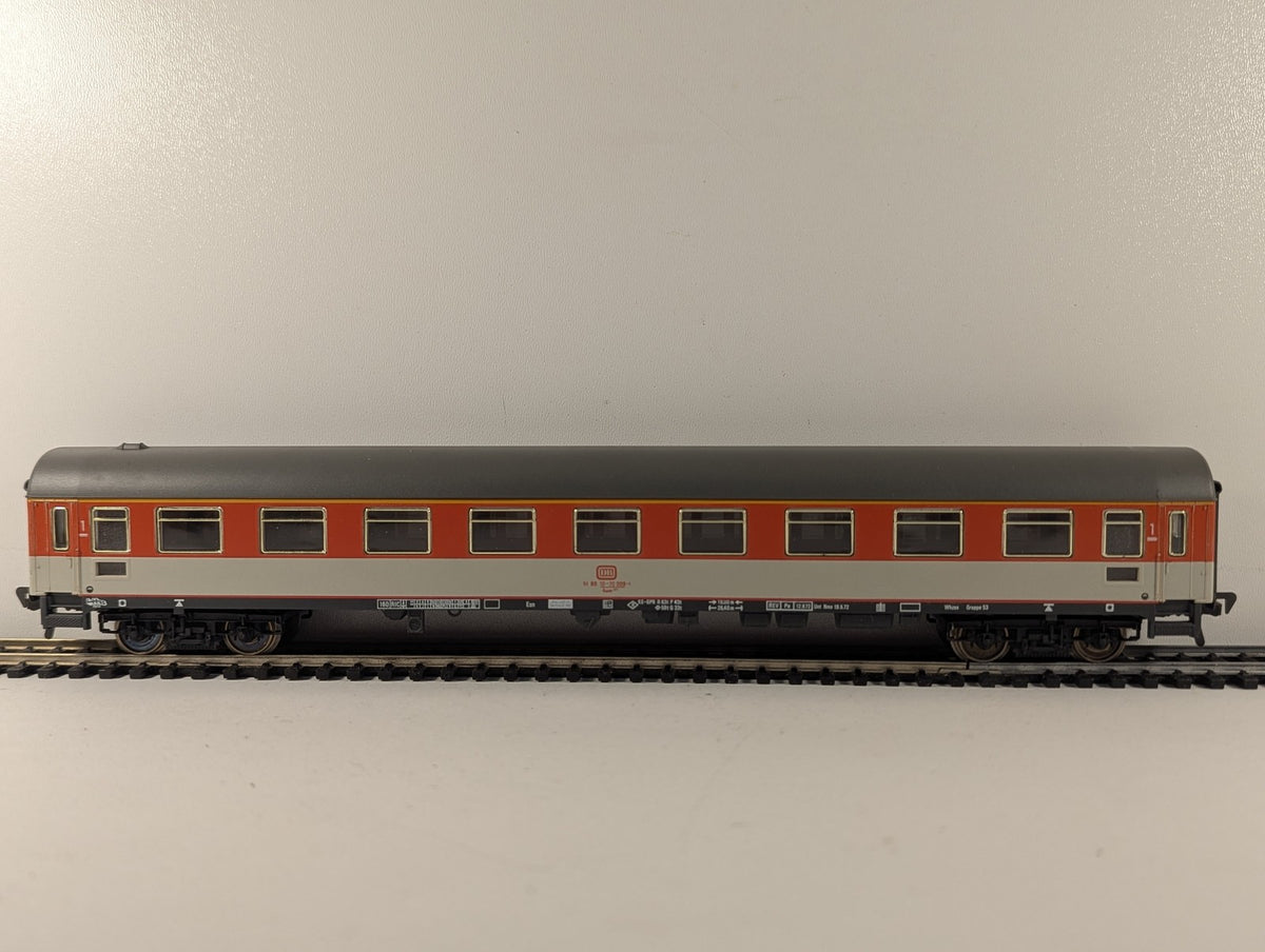 Fleischmann H0 Gauge DB Aüm 203 1st Class Coach Passenger Coach