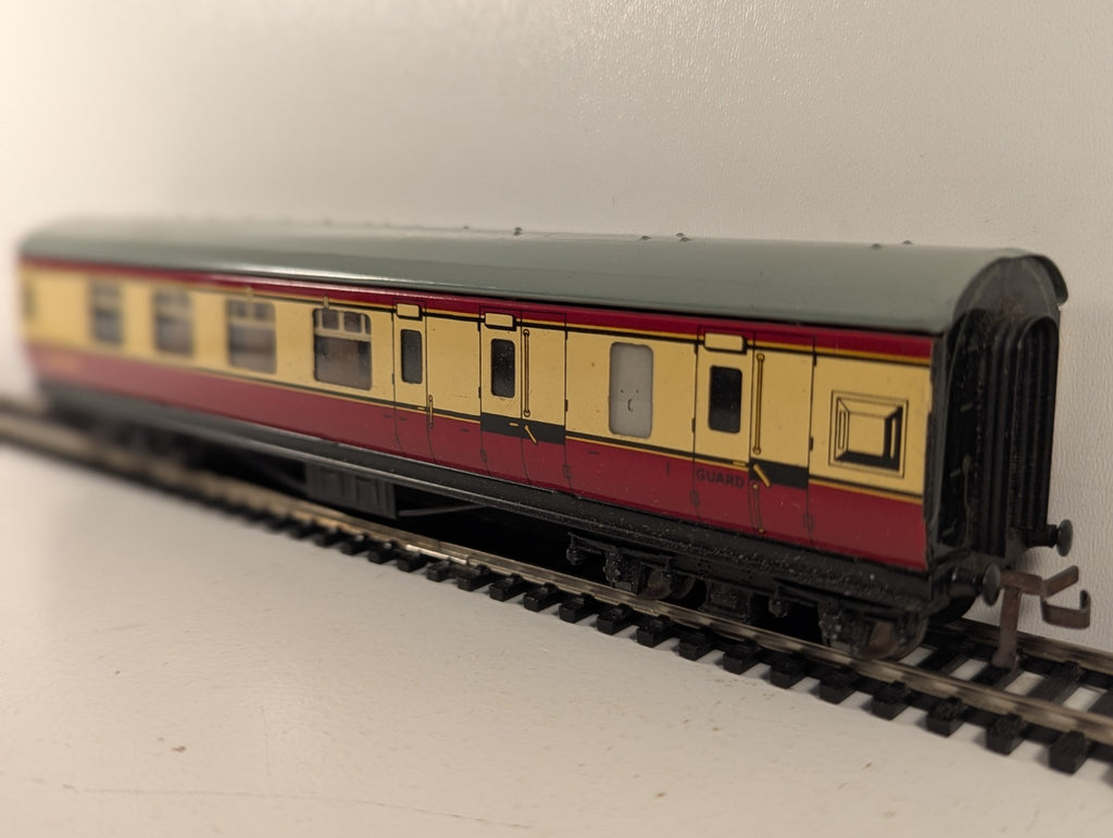 Hornby Dublo OO Gauge M26133 Brake Coach Crimson & Cream