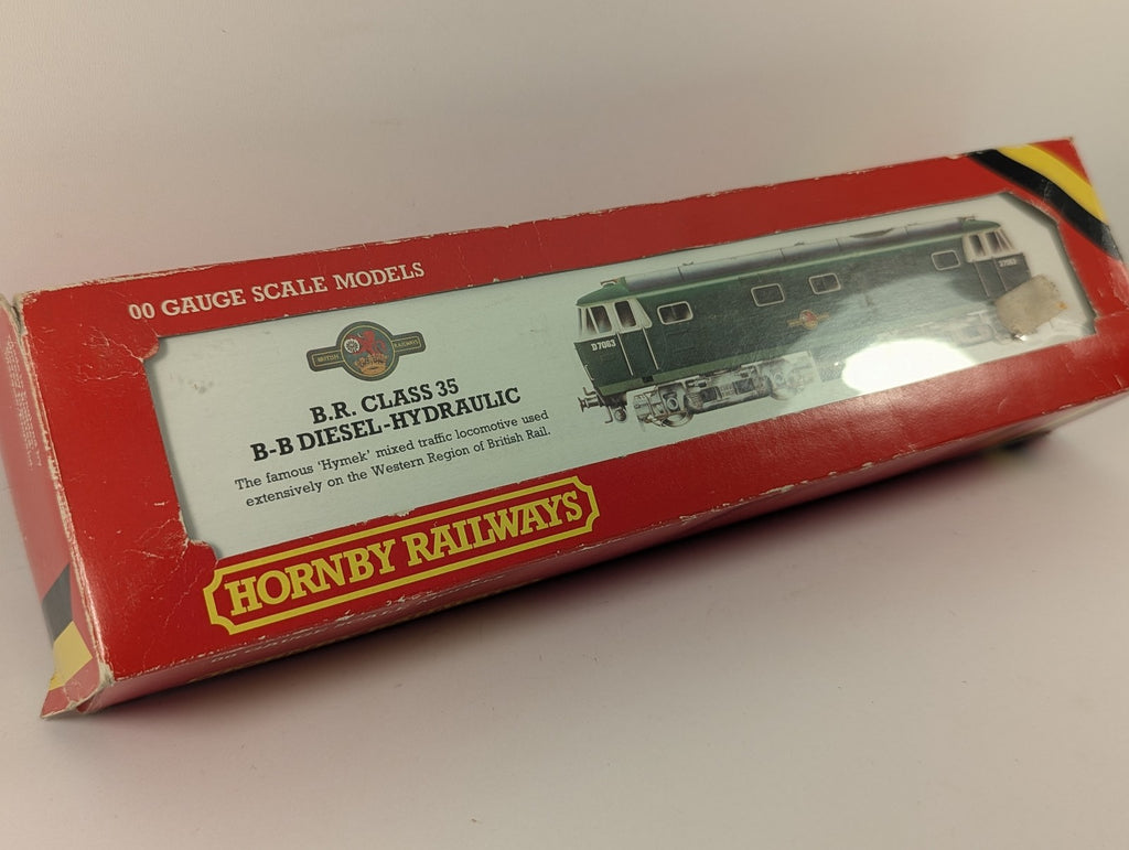 Hornby OO Gauge Class 35 Hymek Locomotive D7063 BR Green R.074