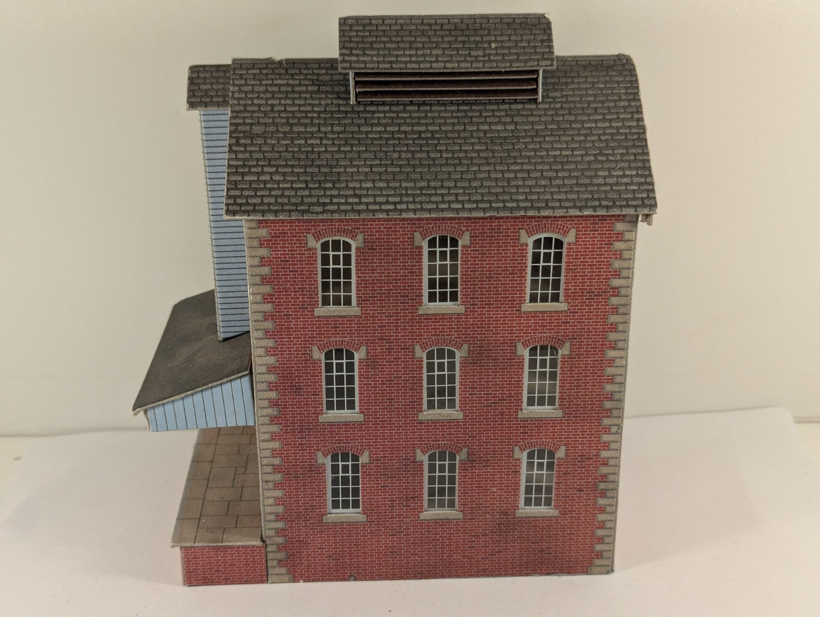 Metcalfe PO229 Brewery Building Card Kit Built