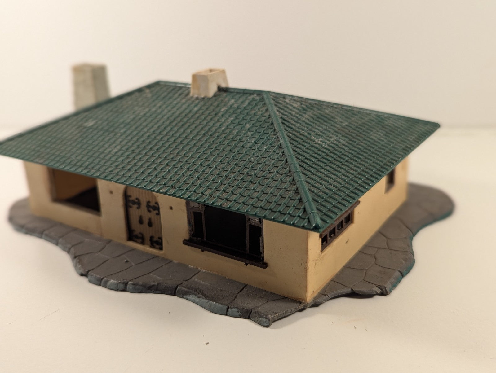 Tri-ang Model-Land Bermuda Bungalow Building Kit