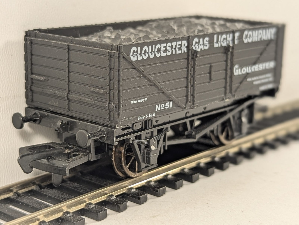 Dapol OO Gauge Gloucester Gas Light Company 7 Plank Wagon Goods Wagon 51