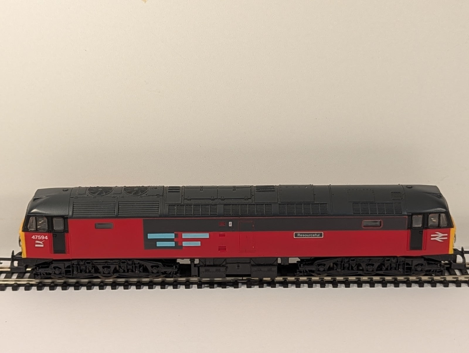 Lima L104314 OO Gauge Class 47 “Resourceful” RES Livery