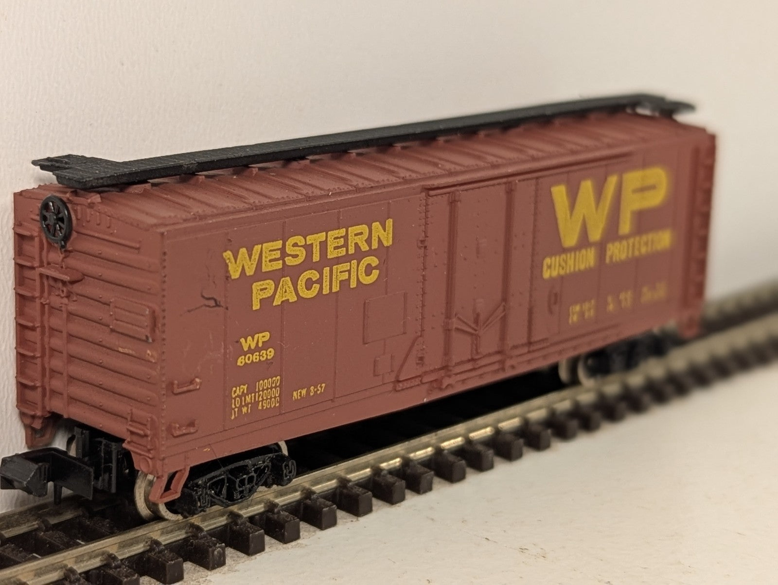 Bachmann 5006 N Gauge Western Pacific Reefer Box Car - Boxed