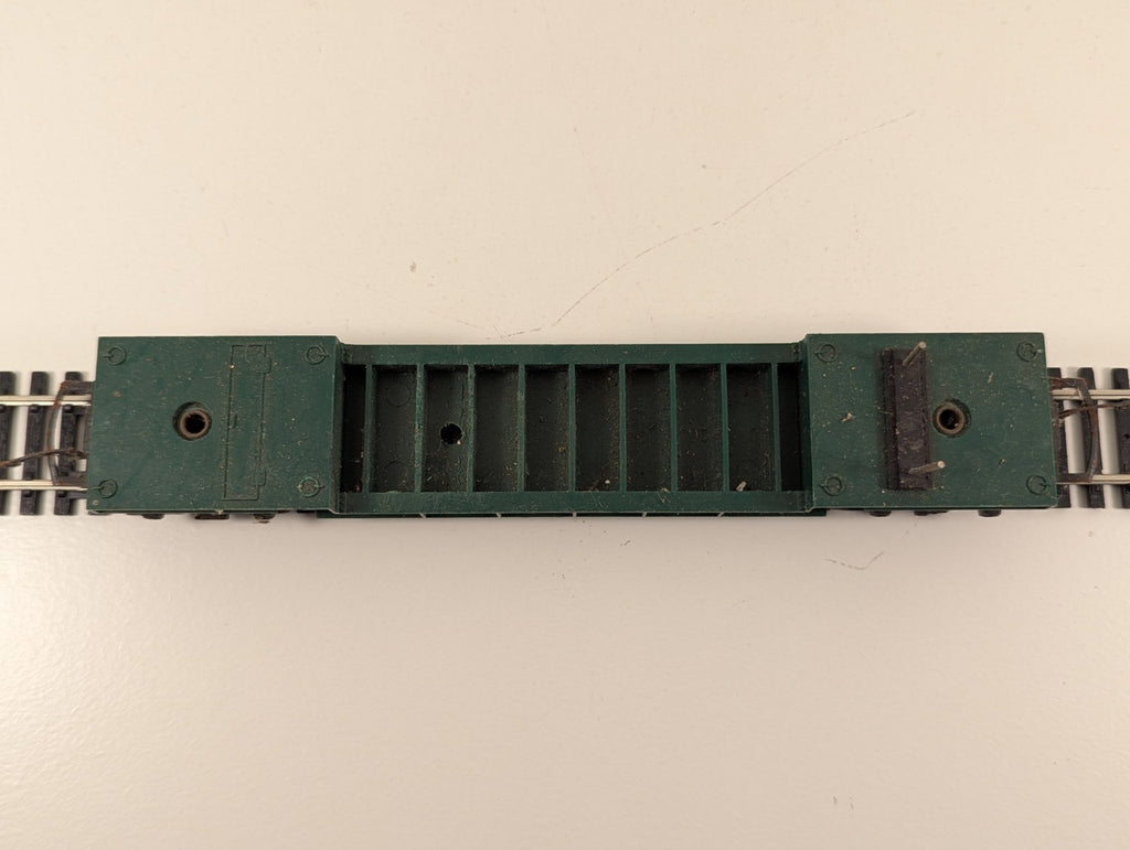 Tri-ang R118 OO Gauge Bogie Well Wagon