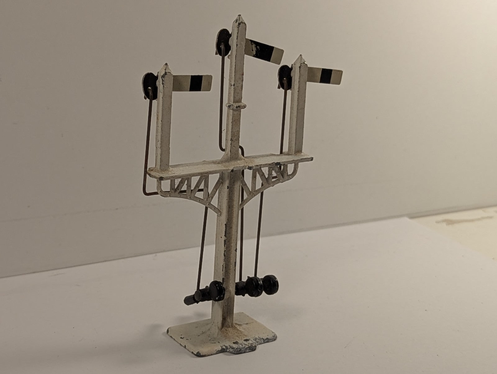 Crescent OO Gauge Triple Semaphore Signal