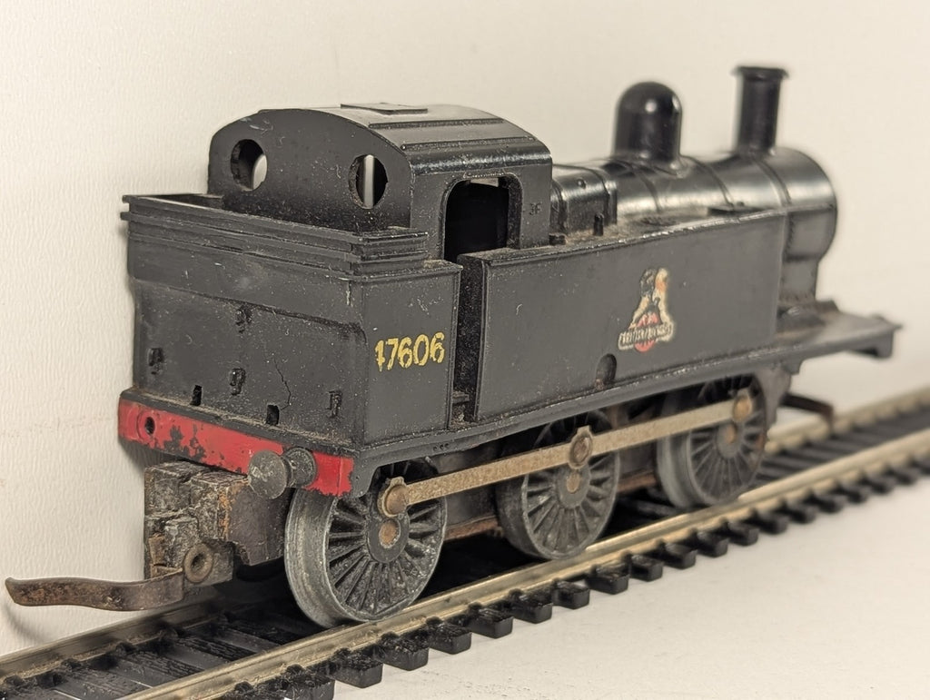 Tri-ang OO Gauge BR Class 3F Jinty 0-6-0T Steam Locomotive 47606 BR Black R.52
