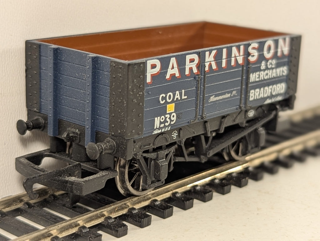 Hornby OO Gauge 7 Plank Open Wagon Parkinson Goods Wagon 39 Parkins