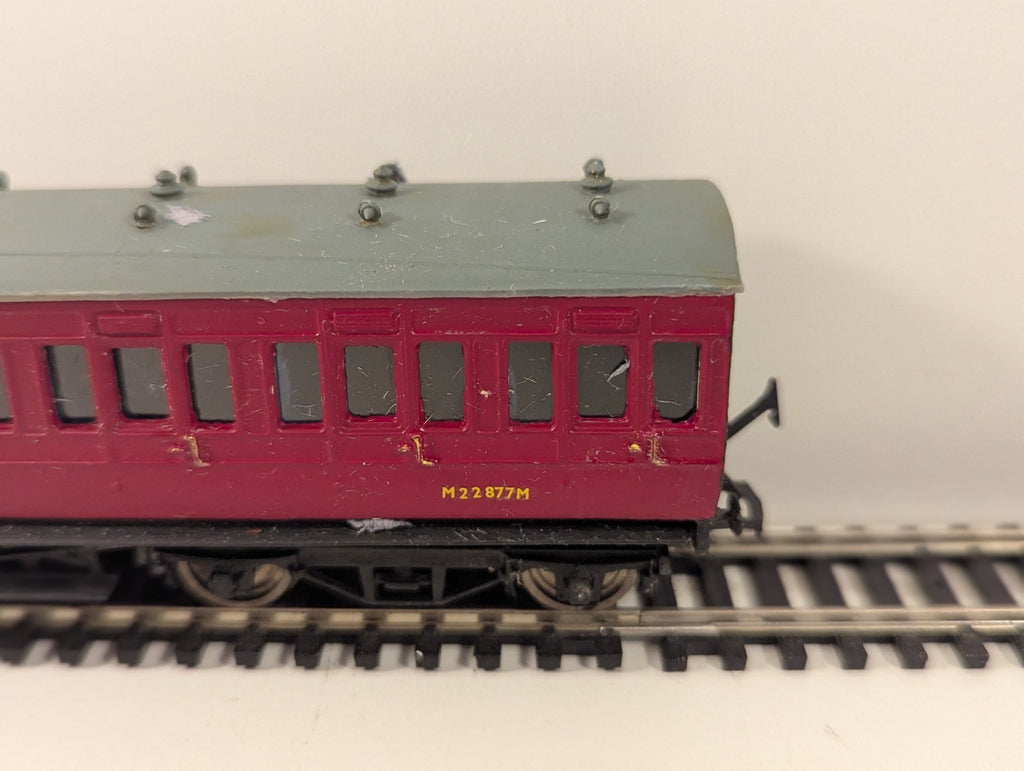 Ratio M22877M BR Crimson Suburban Coach