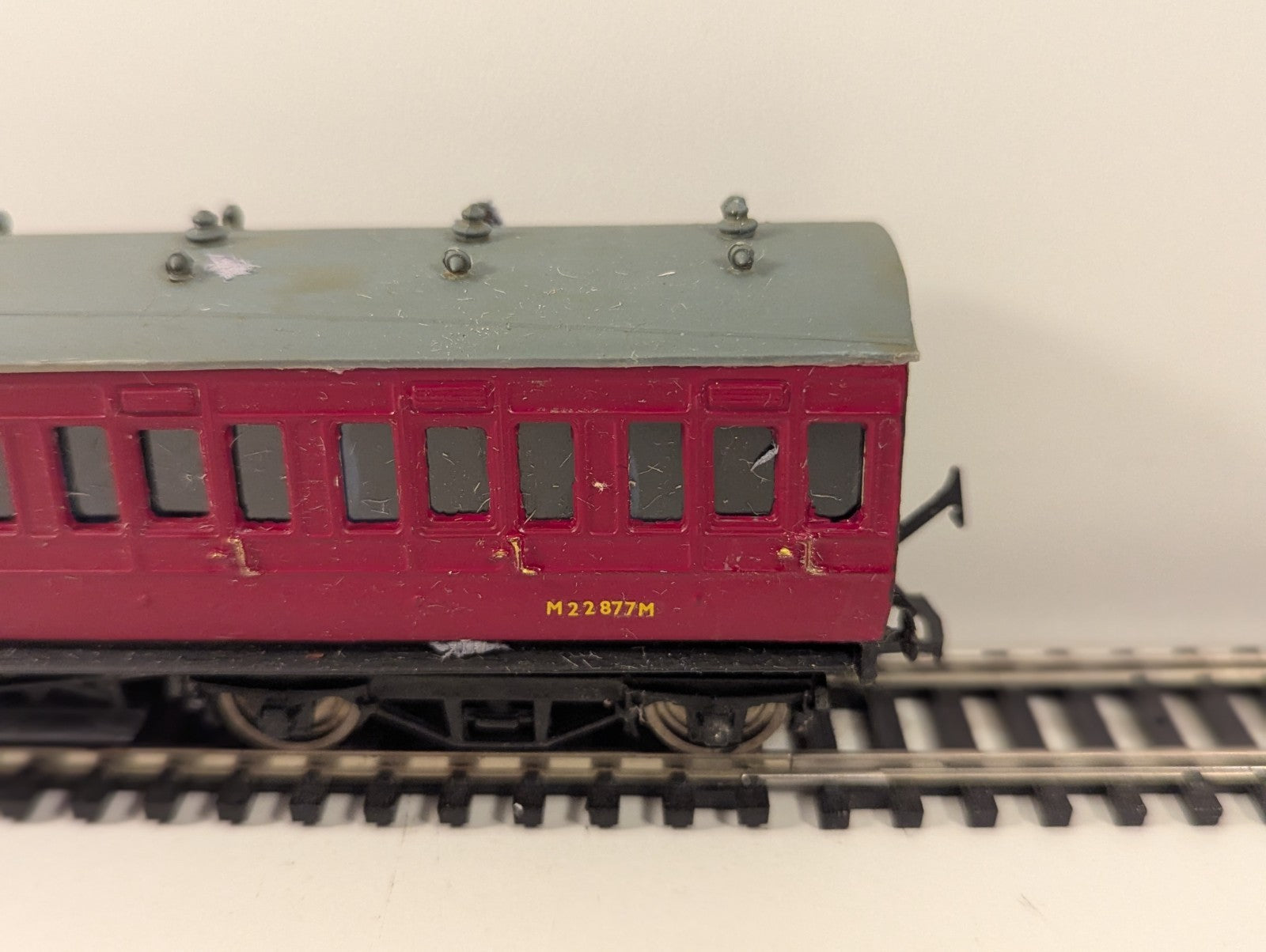 Ratio M22877M BR Crimson Suburban Coach