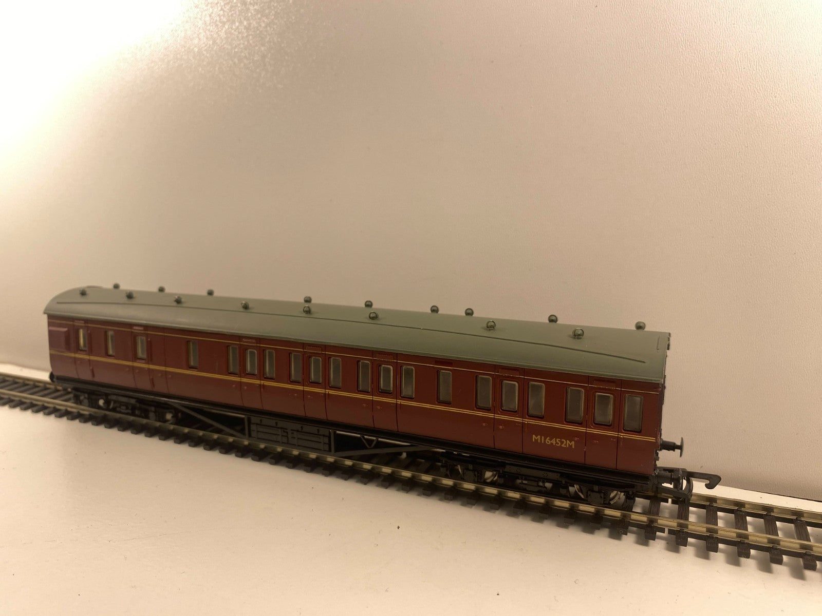 Bachmann Branchline 34-226D 57ft Corridor Brake 3rd Coach No. M16452M