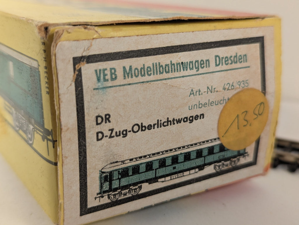 VEB Modellbahnwagen Dresden 426/935 HO Gauge D-Zug Oberlicht Coach