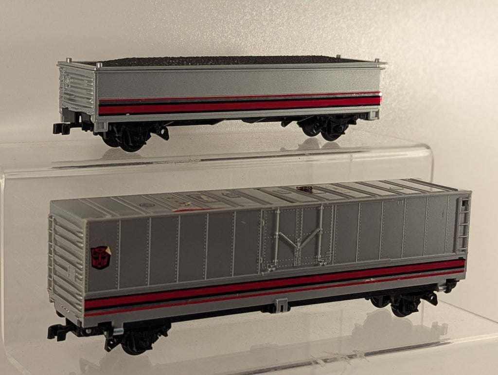 Tyco HO Gauge Transformers Autobot Train Cars (Tender, Boxcar & Caboose)