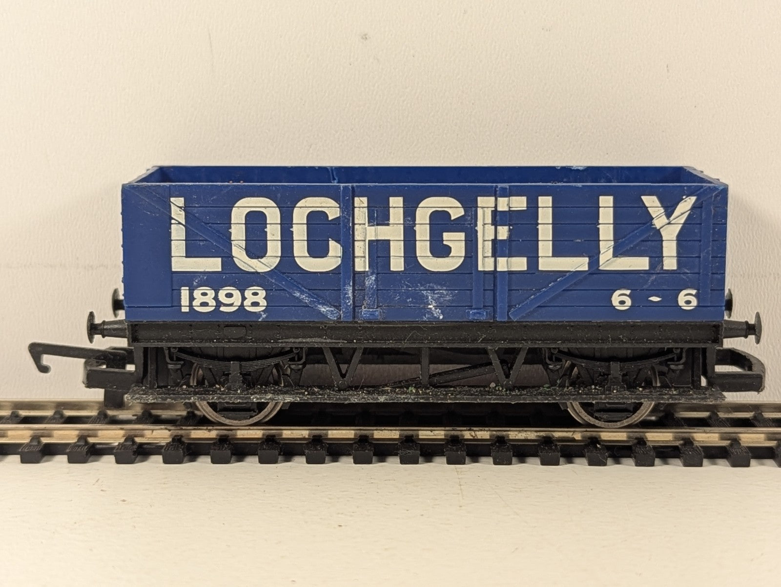 Hornby OO Gauge 7-Plank Open Wagon Goods Wagon 1898 Lochgelly Blue