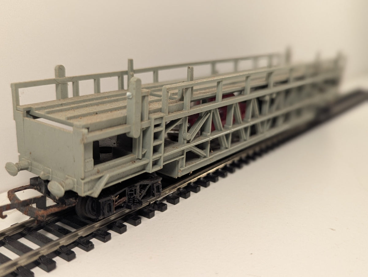 Tri-ang OO Gauge R342 Car Transporter Wagon with Cars