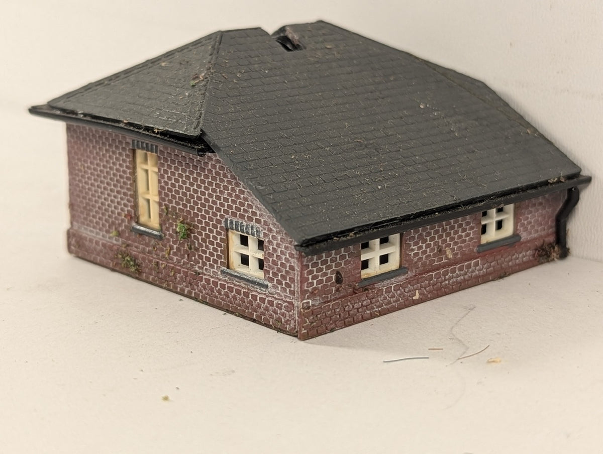 N Gauge Weighbridge Office Buildings Red Brick