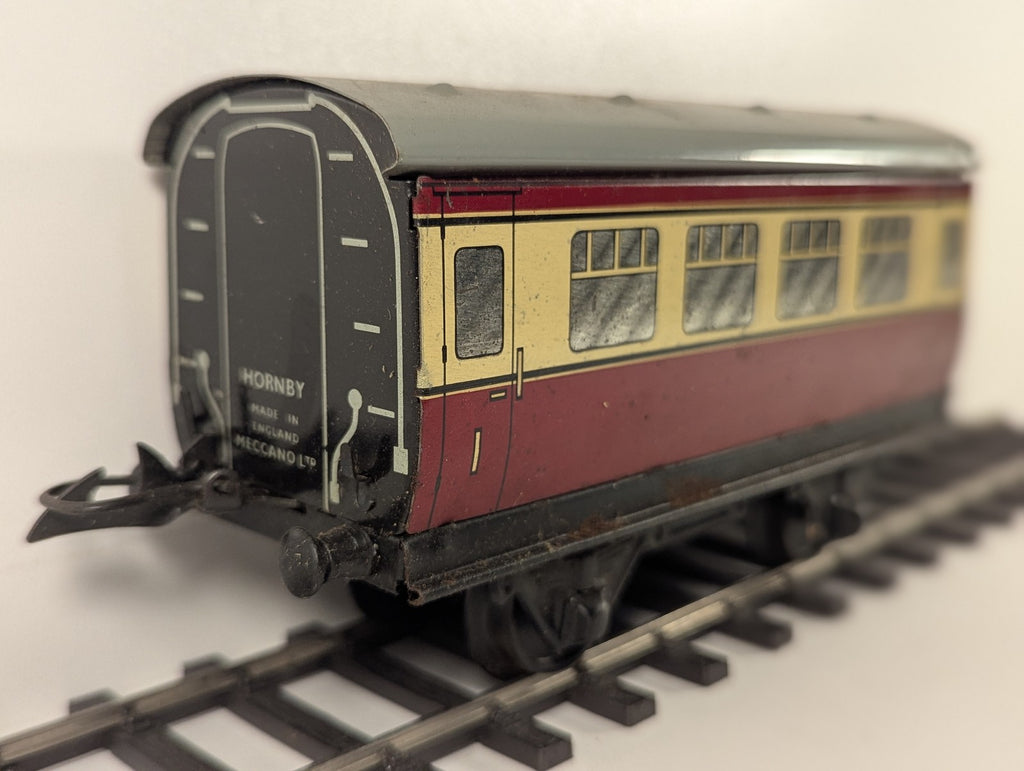 Hornby O Gauge No. 51 Coach 1st Class Passenger Coach BR Carmine & Cream
