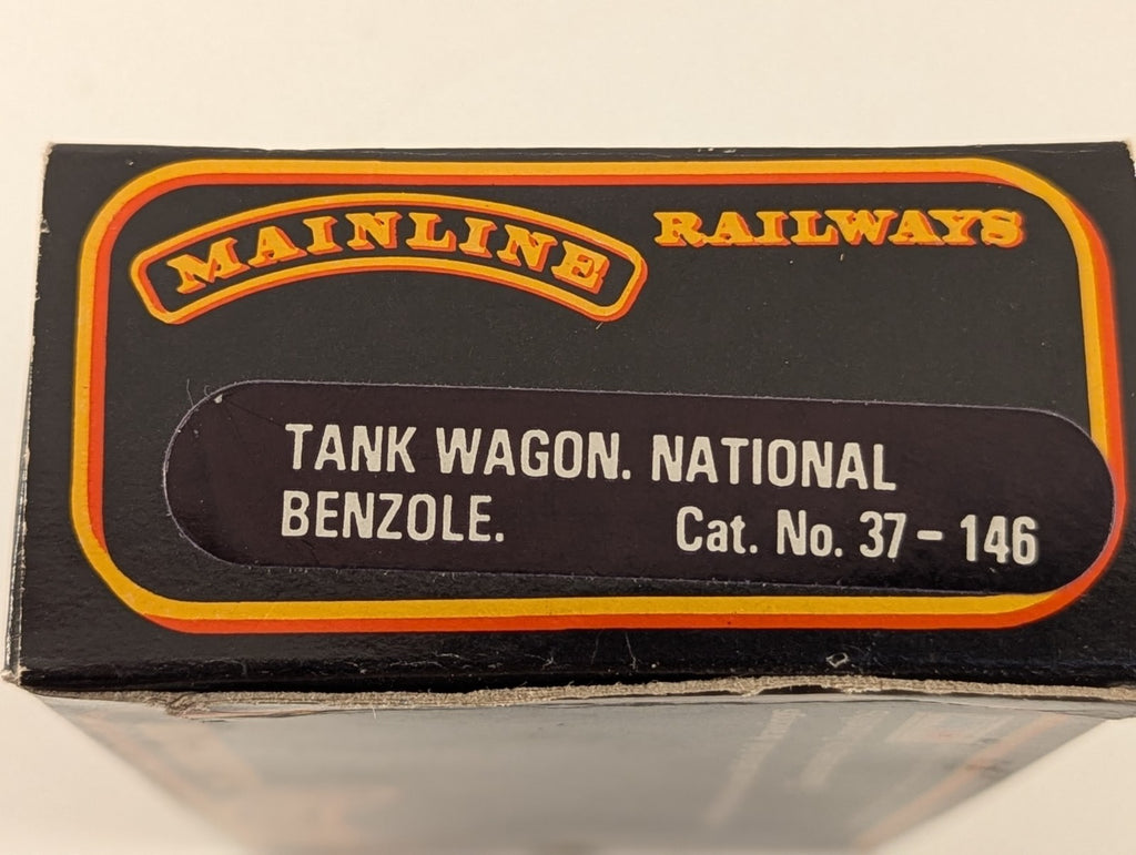 Mainline Railways 37-146 OO Gauge National Benzole Tank Wagon