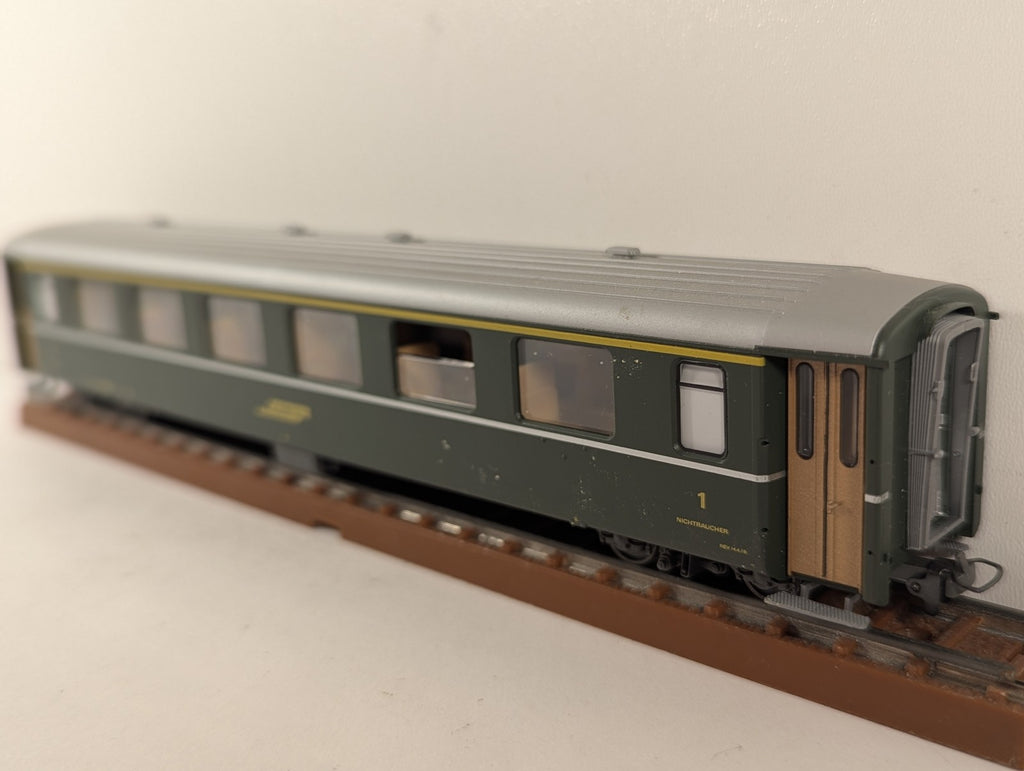 Bemo H0m RhB 1st Class Passenger Coach A 1235 RhB Green 3252 115