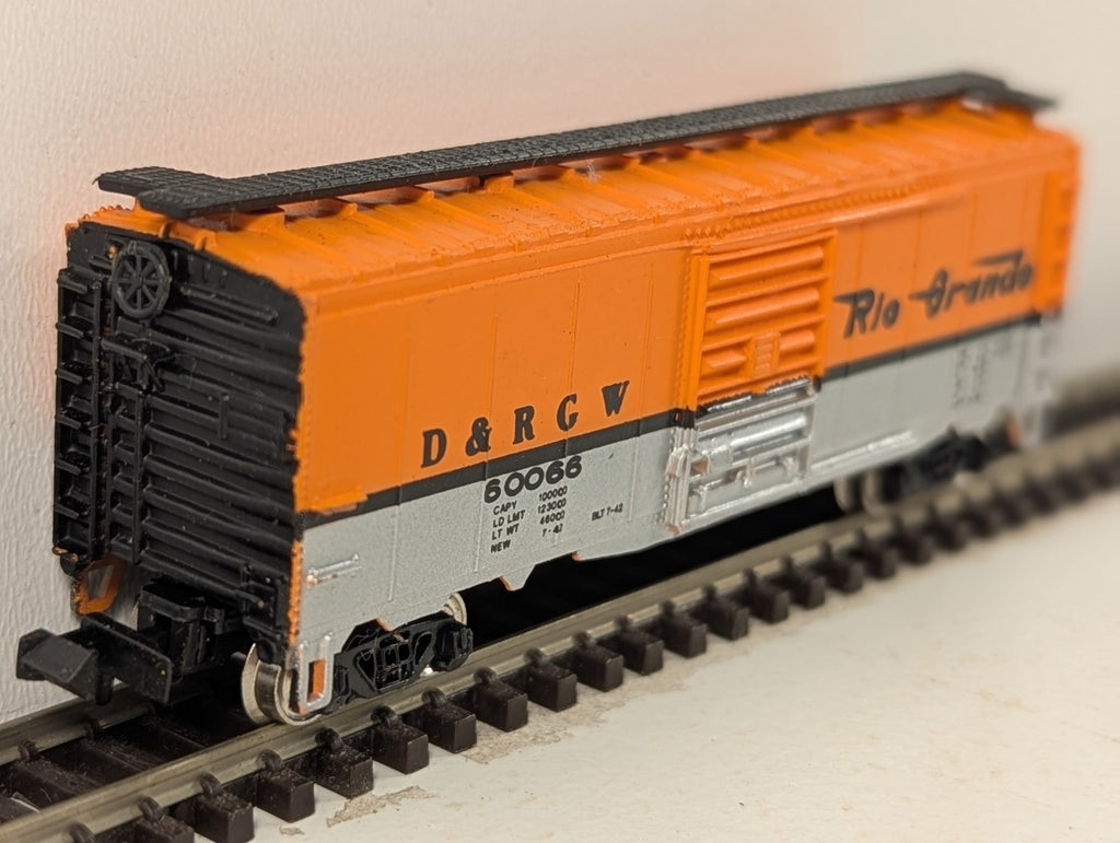 Bachmann N Gauge Denver & Rio Grande Western 40ft Box Car