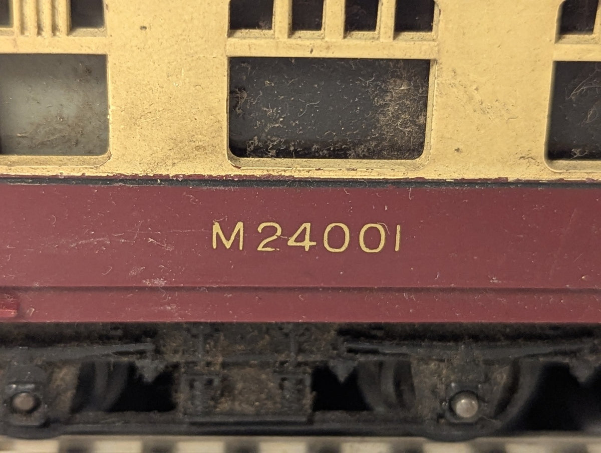Tri-ang OO Gauge BR Composite Coach Passenger Coach M24001 BR Crimson & Cream