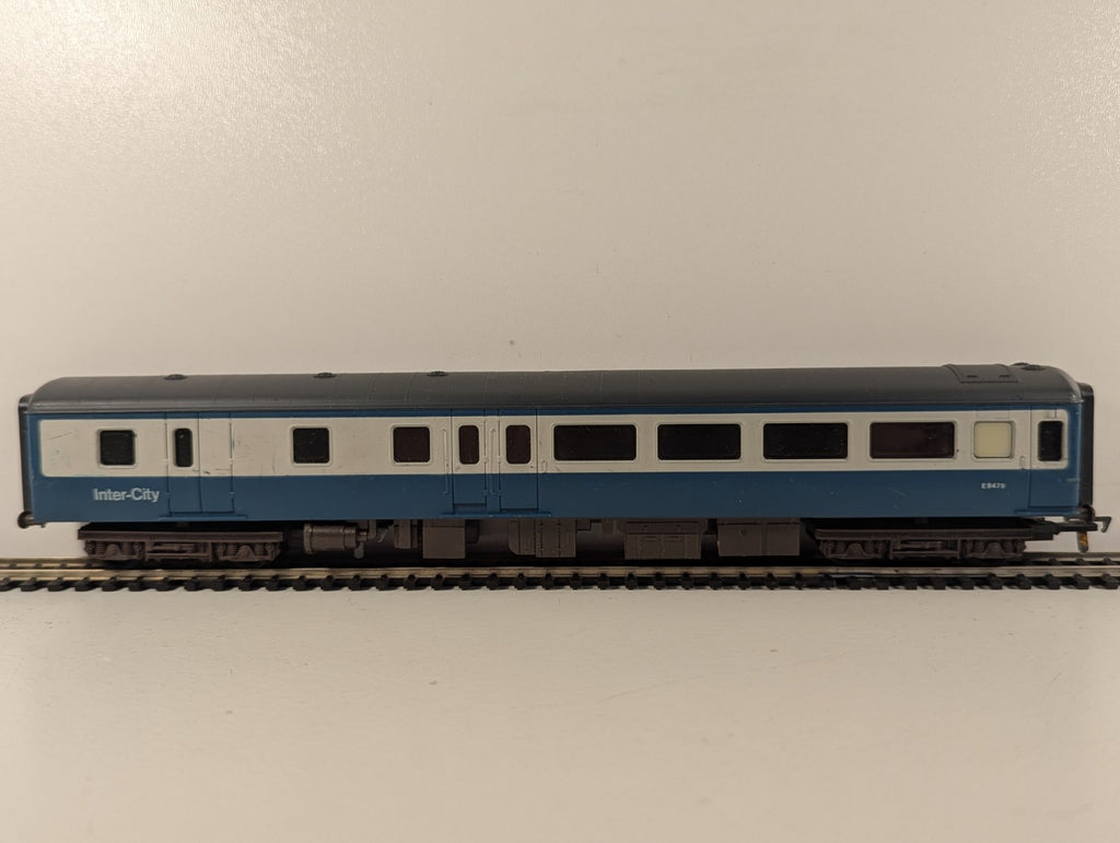 Airfix GMR BR Mk2 Brake Second Coach OO Gauge - Missing Coupling