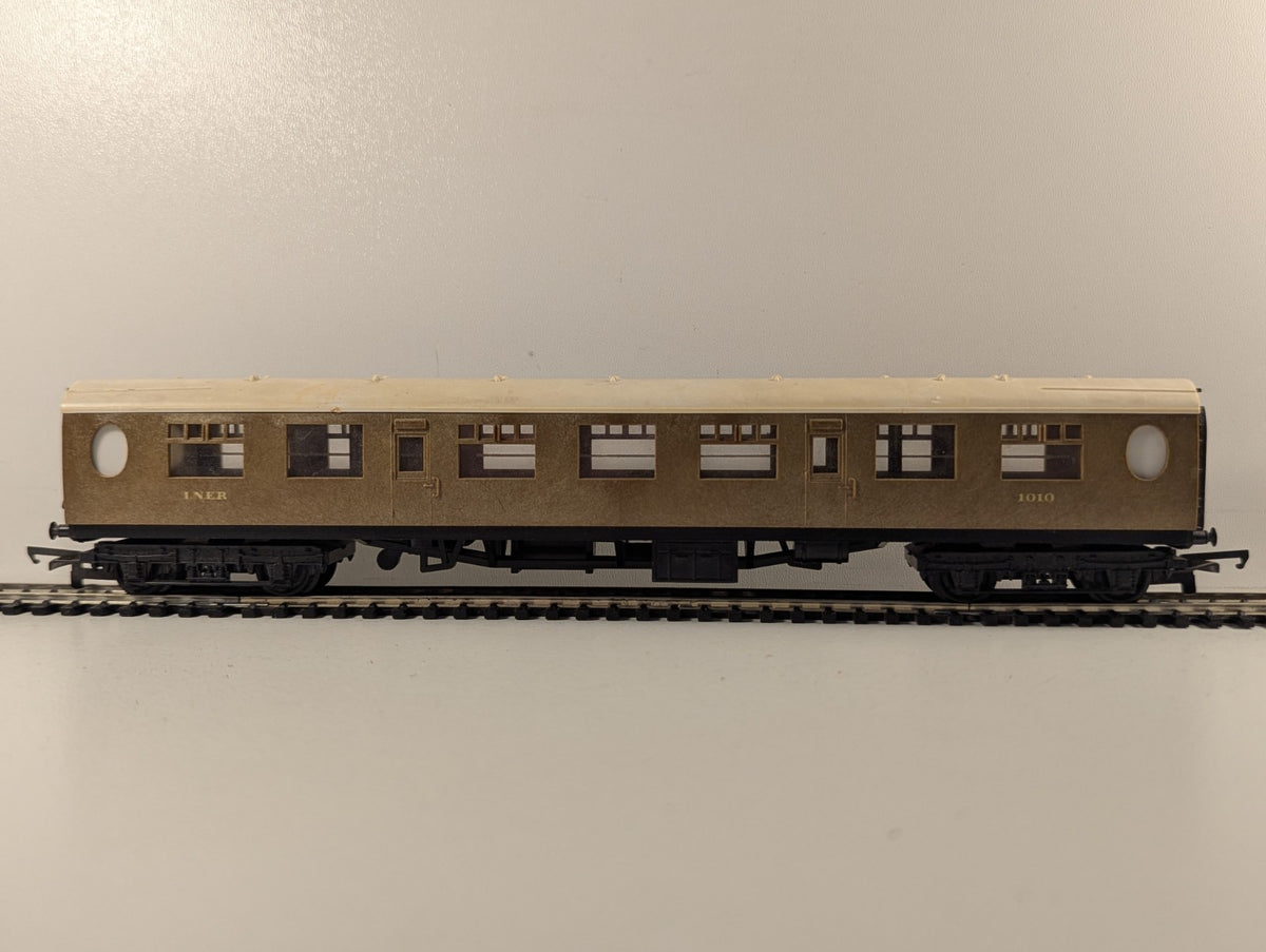 Tri-ang OO Gauge LNER Gresley Composite Coach Passenger Coach 1010