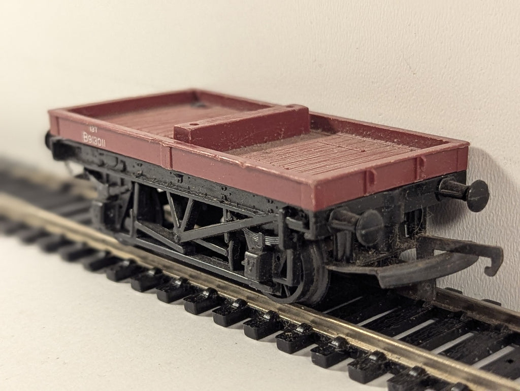 Tri-ang OO Gauge BR Conflat Wagon Rolling Stock B913011 BR Bauxite R.14