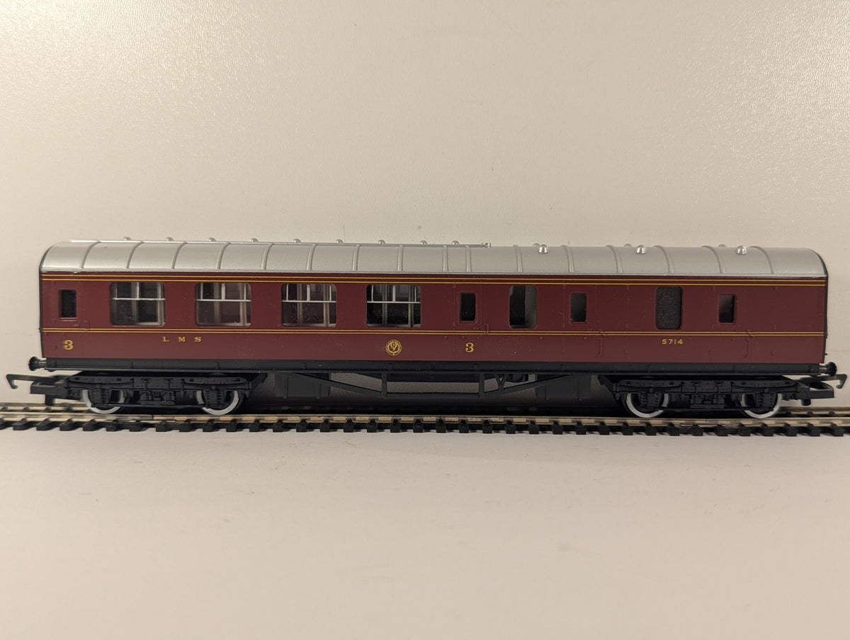 Hornby OO Gauge LMS Brake 3rd Coach Passenger Coach 5714 LMS Maroon R423