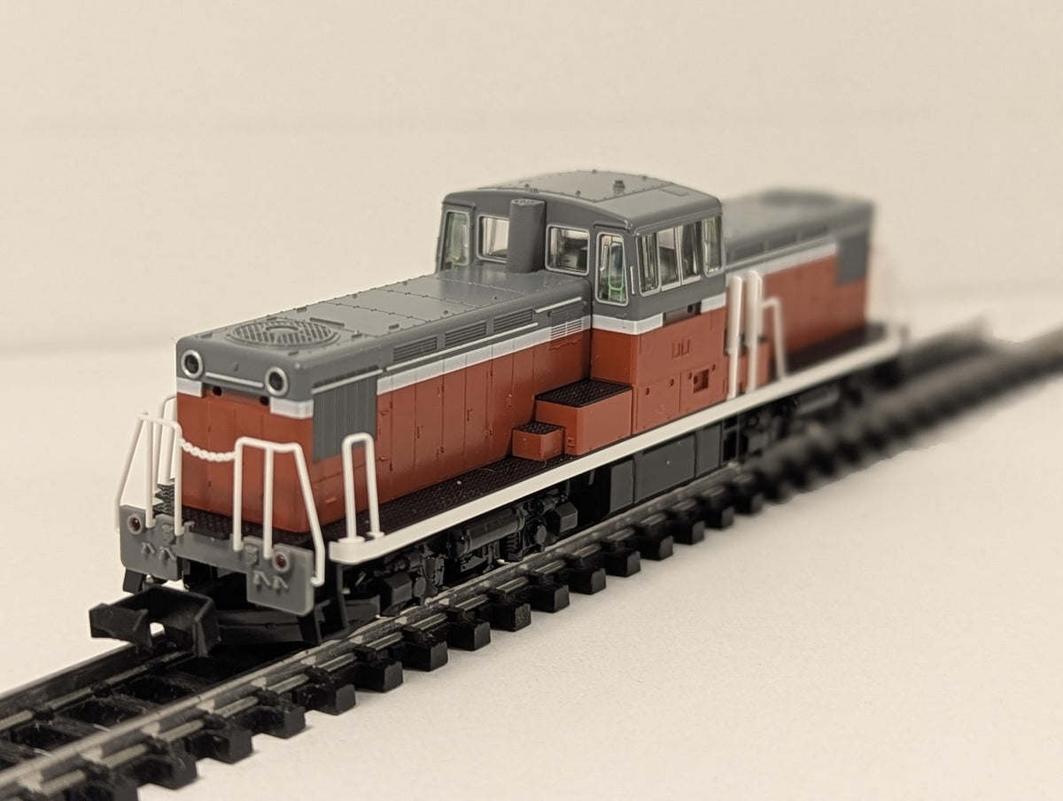Tomix N Gauge JNR Class DD13-600 Diesel Locomotive JNR Red & Grey 2228